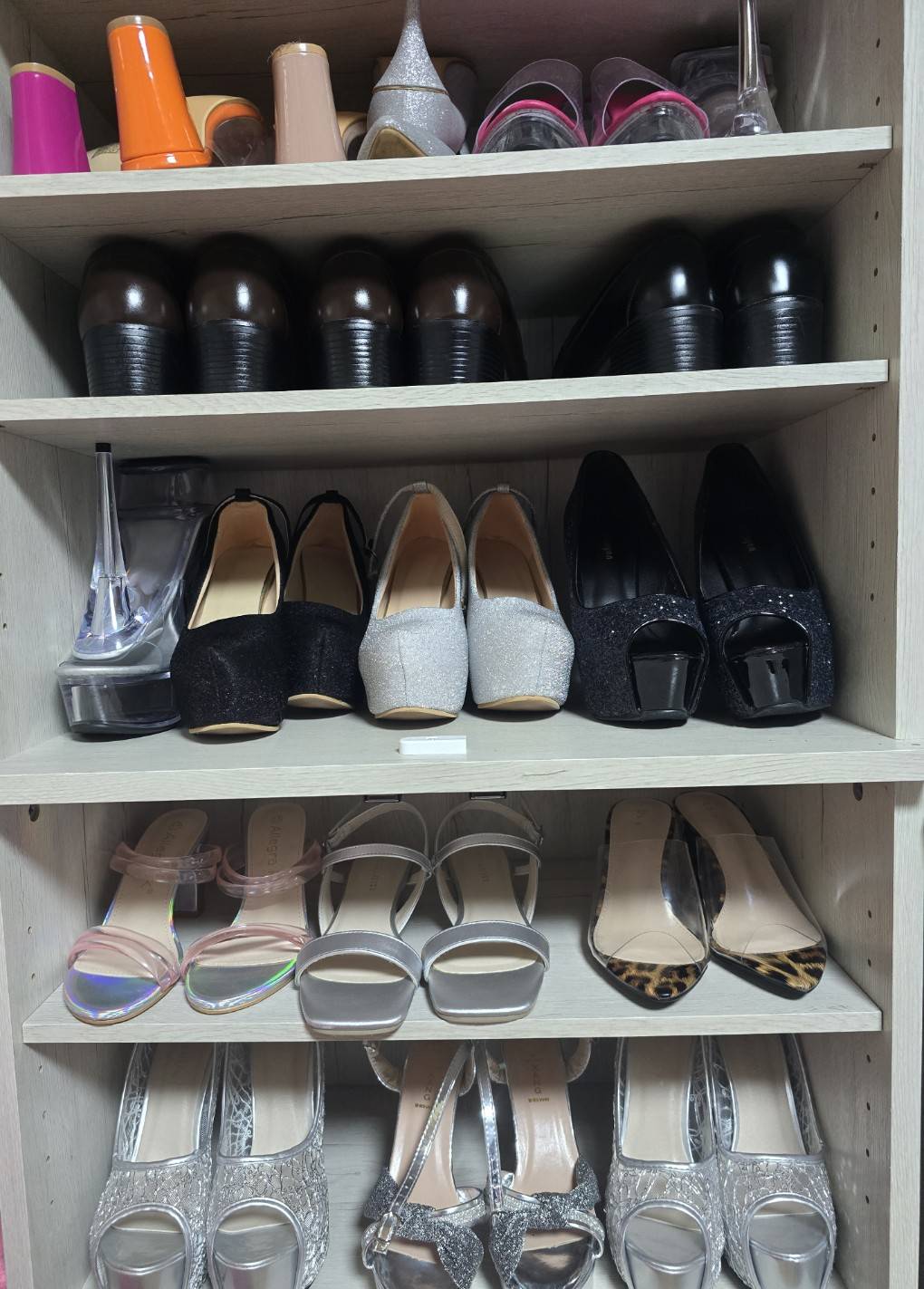 かわいくなりたい子あつまれ〜っ!衣装&くつぜんぶ無料♡